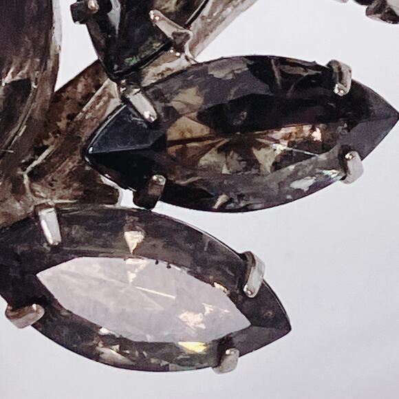 Vintage 1960s Mourning Style Brooch Smoky Rhinestones Floral Silver Tone Pin - Picture 6 of 10